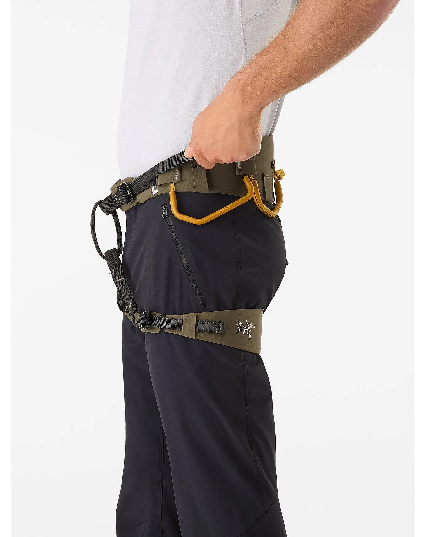 AR-395A Harness Men's