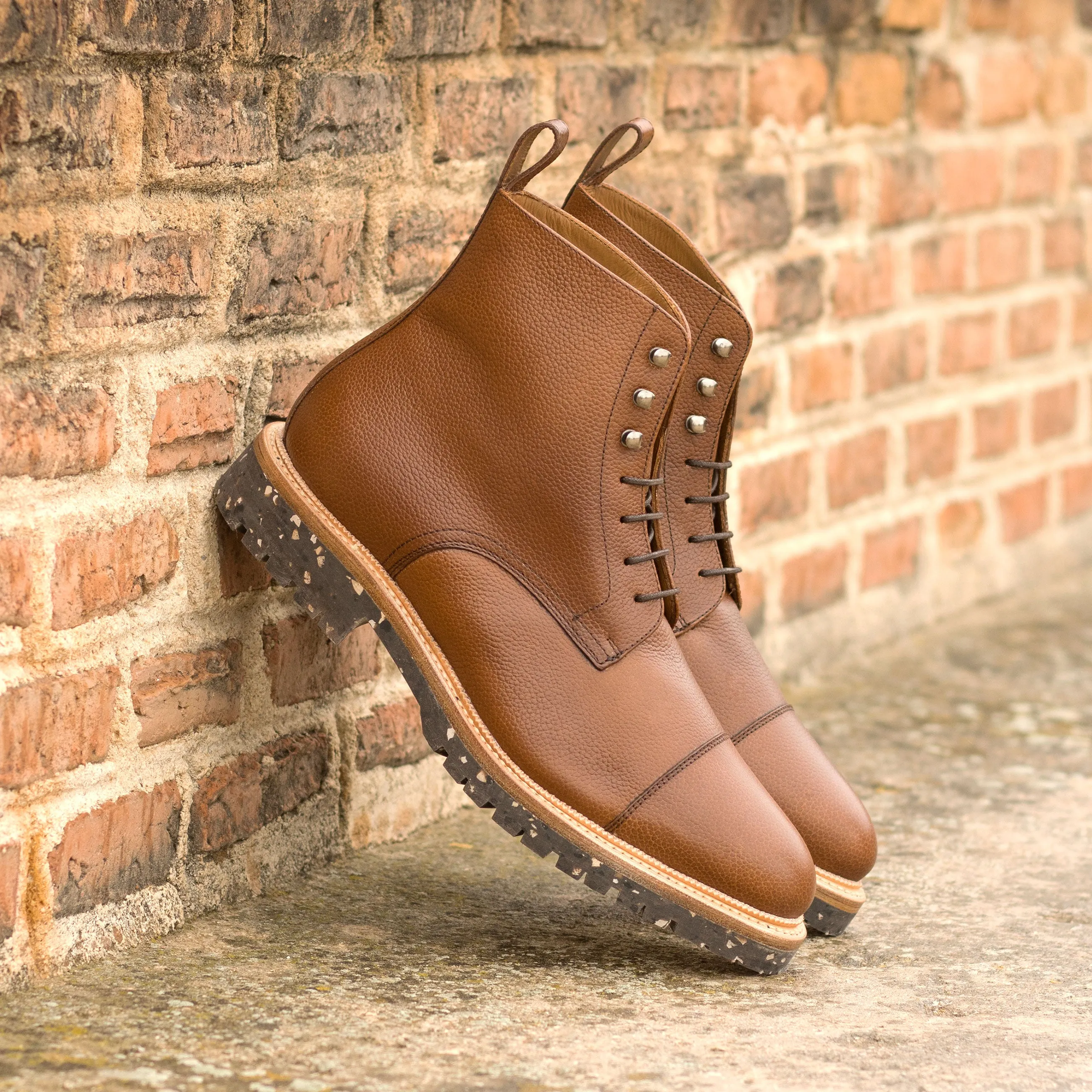 DapperFam Garrison in Med Brown Men's Italian Full Grain Leather Jumper Boot